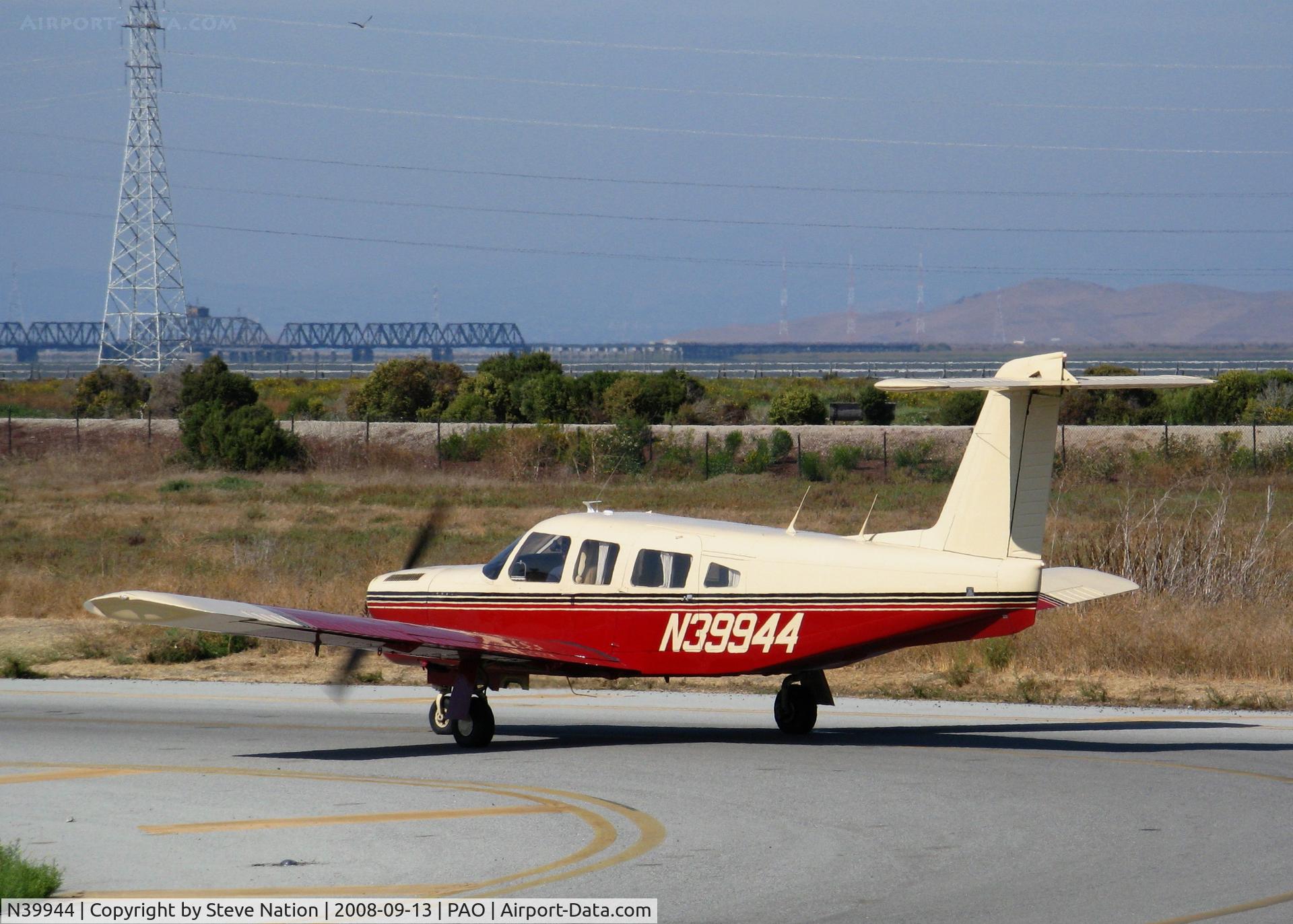 N39944, 1978 Piper PA-32RT-300T Turbo Lance II C/N 32R-7887171, 1978 Piper PA-32RT-300T ready for take-off @ Palo Alto, CA