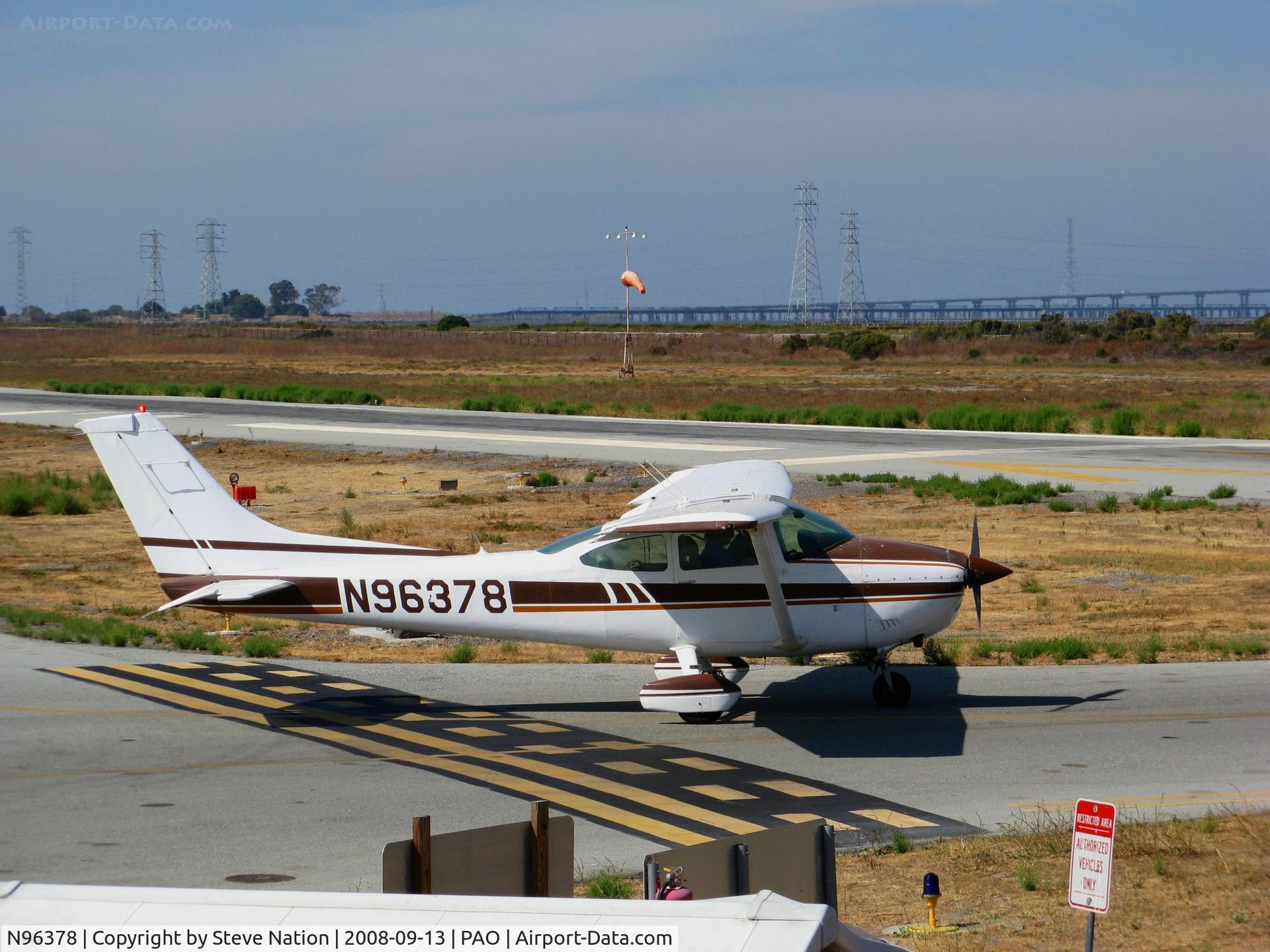 N96378, 1978 Cessna 182Q Skylane C/N 18266702, 1978 Cessna 182Q taxying for take-off @ Palo Alto, CA