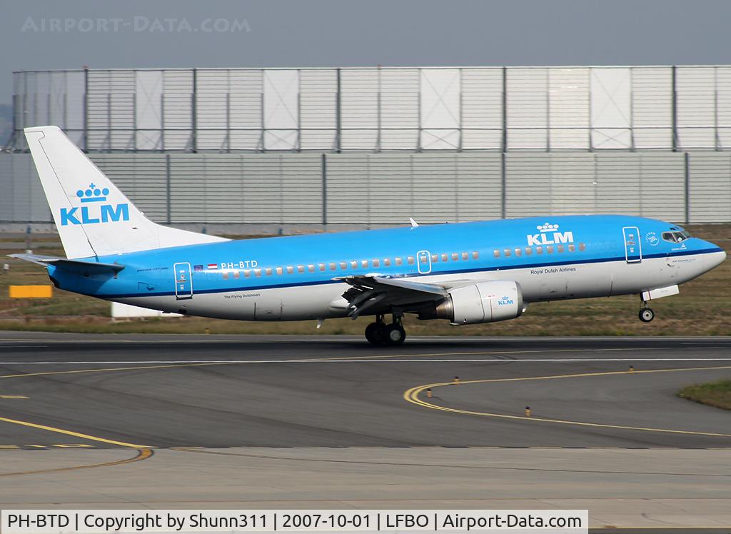 PH-BTD, 1992 Boeing 737-306 C/N 27420, Landing rwy 14R