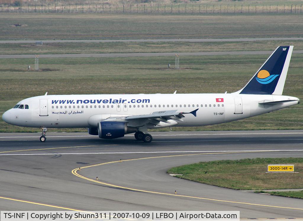 TS-INF, 1992 Airbus A320-212 C/N 299, Arriving from flight and going to the terminal...