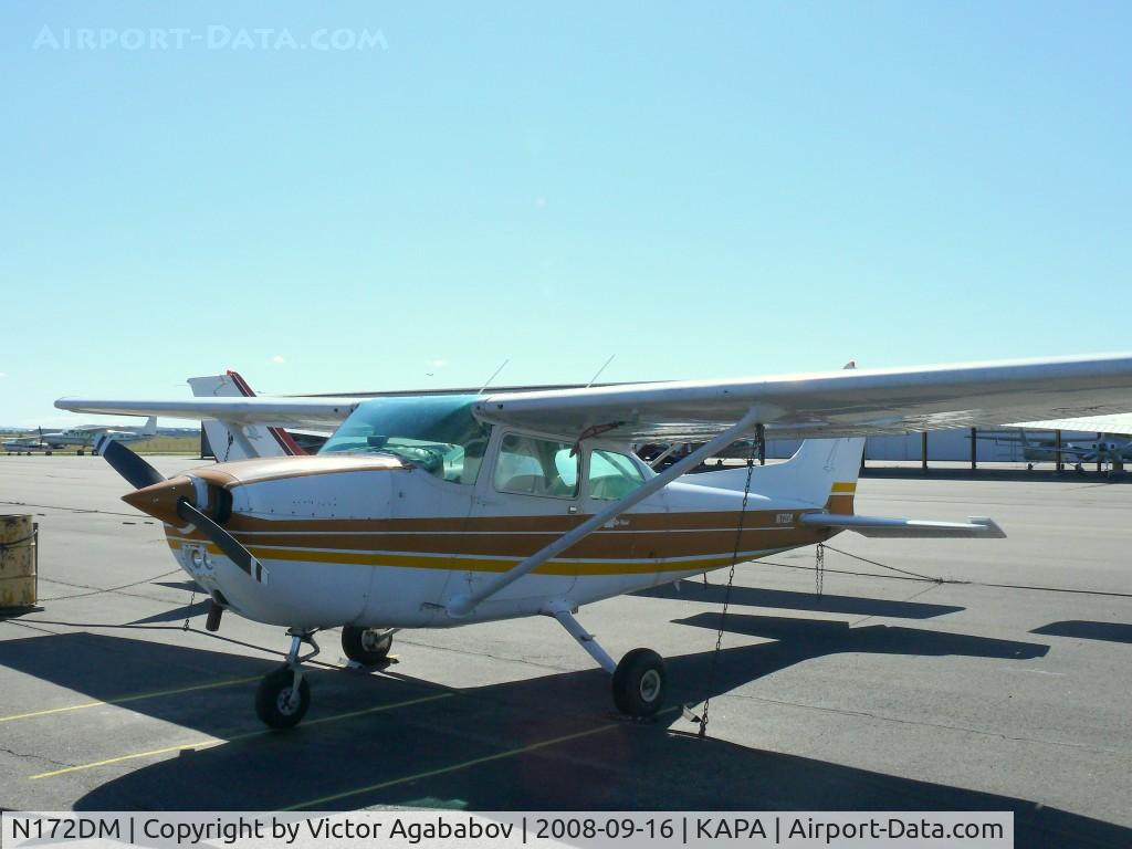 N172DM, 1978 Cessna 172N C/N 17270835, At Centennial