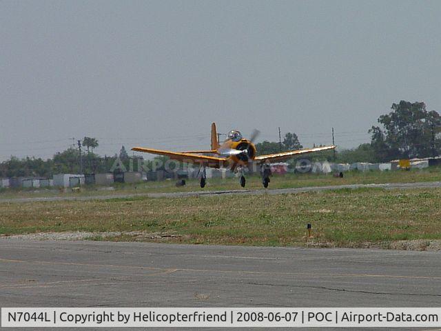 N7044L, 1955 North American T-28B Trojan C/N 200-286 (138215), Lifting off eastbound out of Brackett