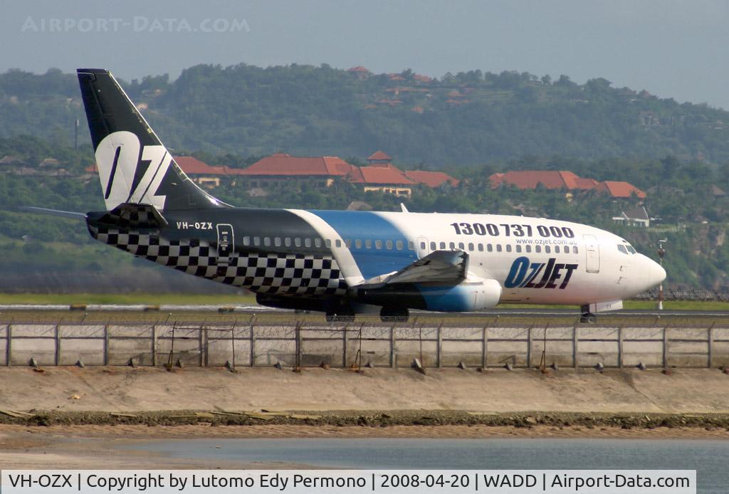 VH-OZX, 1975 Boeing 737-229 C/N 21177, OzJet