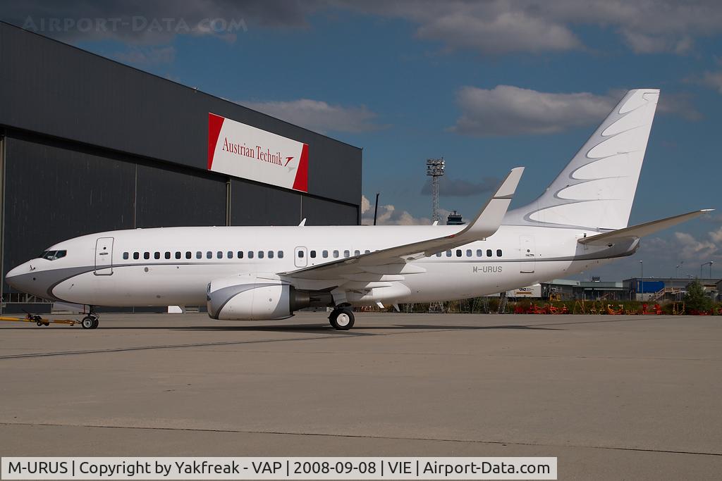 M-URUS, 2005 Boeing 737-7GC BBJ C/N 34622, Boeing 737-700