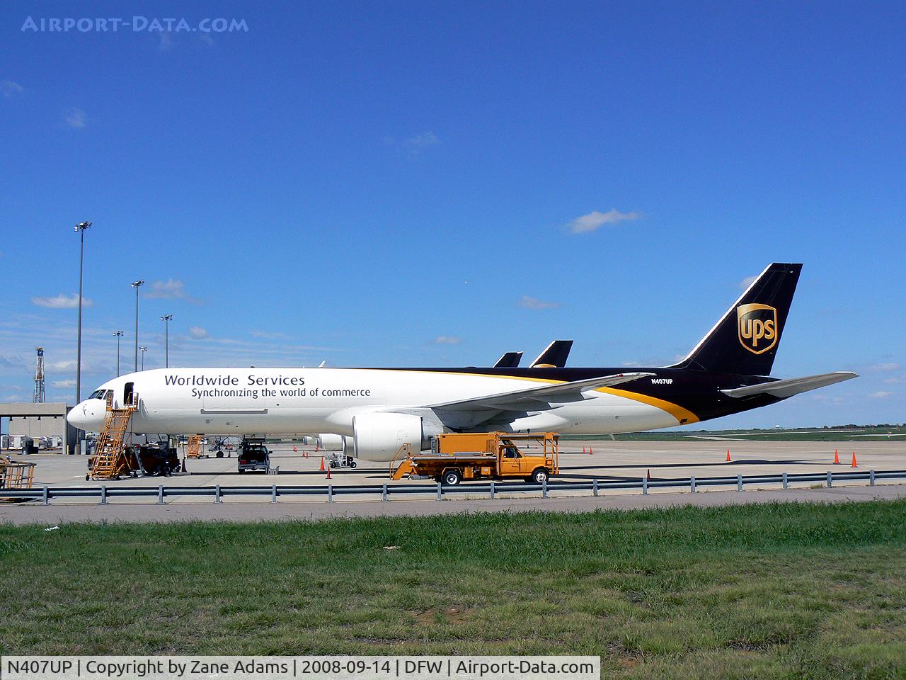 N407UP, 1988 Boeing 757-24APF C/N 23729, UPS ramp at DFW