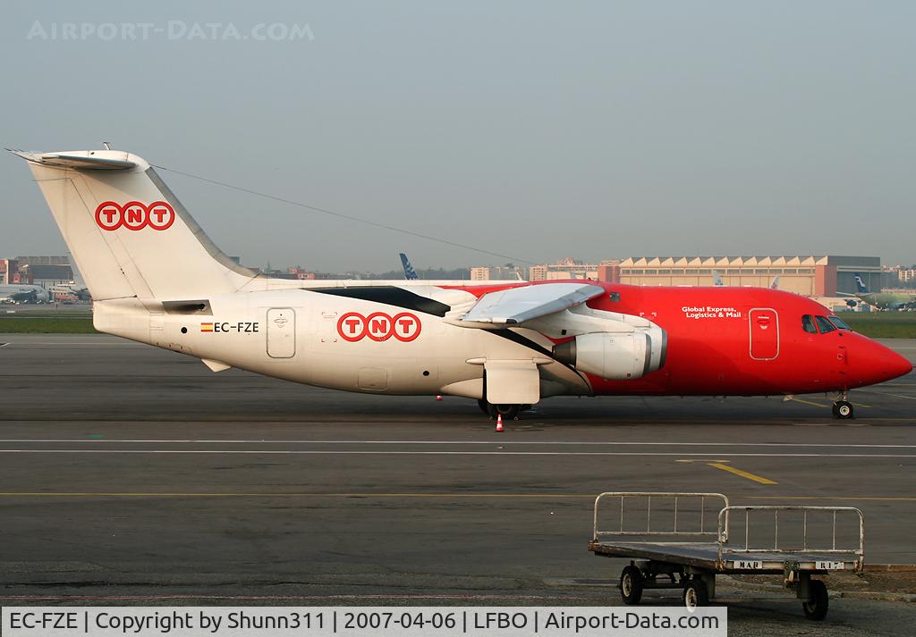EC-FZE, 1988 British Aerospace BAe.146-200QT Quiet Trader C/N E2105, PArked at the Cargo ramp...