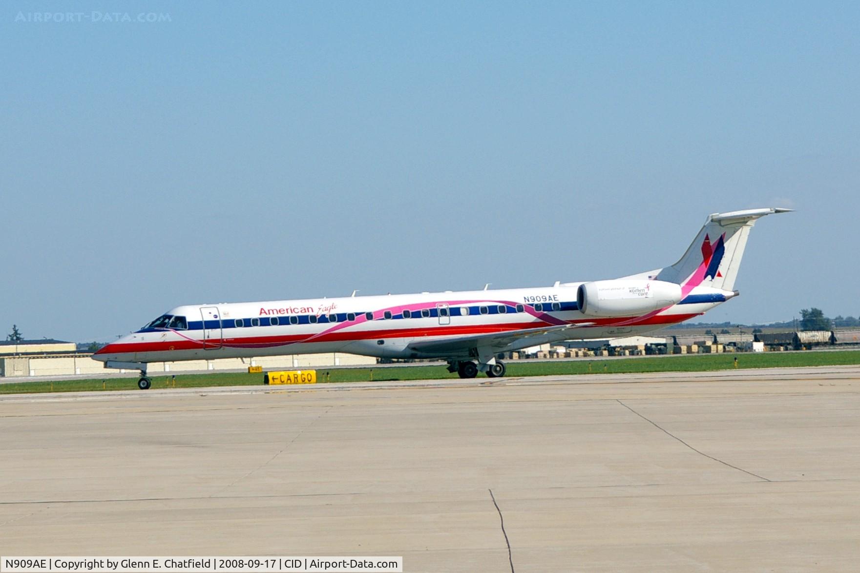 N909AE, 2005 Embraer ERJ-145LR (EMB-145LR) C/N 14500899, Taxiing to the ramp