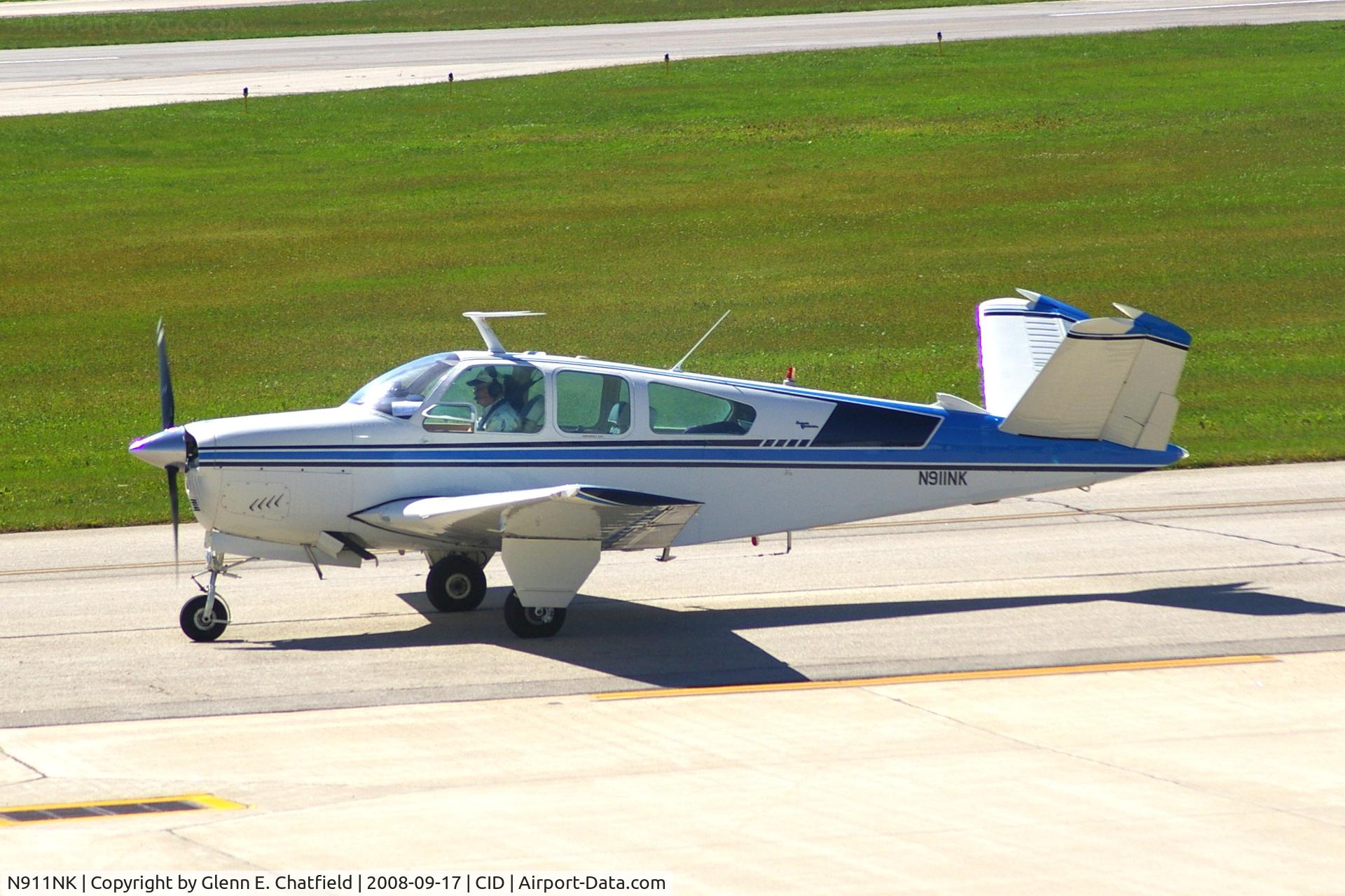 N911NK, 1968 Beech V35A Bonanza C/N D-8757, Taxiing to Runway 27 for departure.