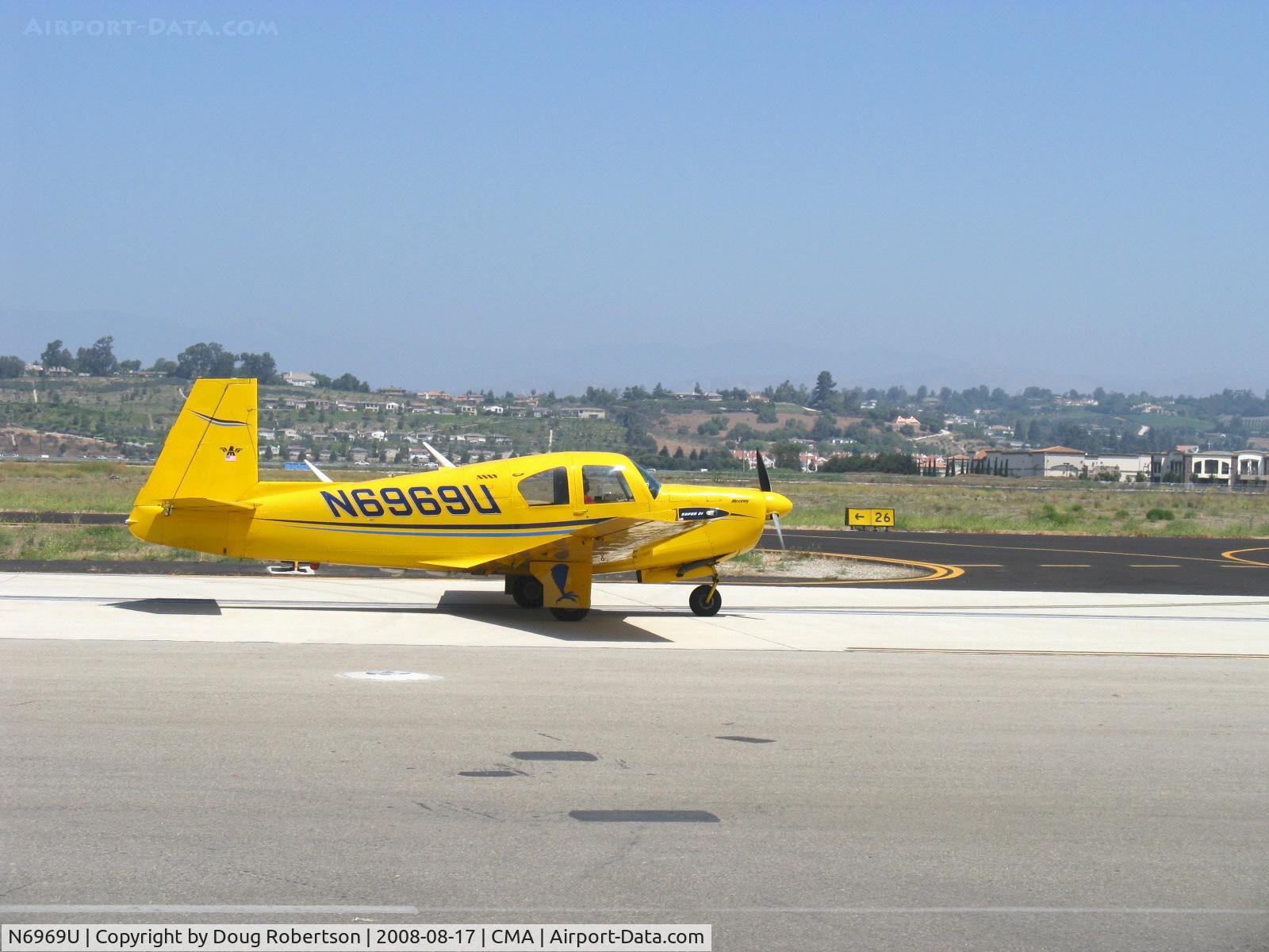 N6969U, 1964 Mooney M20E C/N 329, 1964 Mooney M20E SUPER 21, Lycoming O&VO-360 200 Hp, taxi