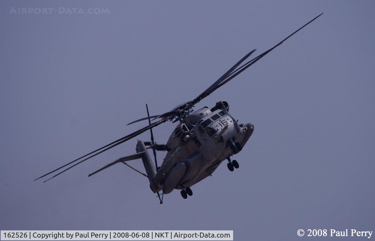 162526, Sikorsky CH-53E Super Stallion C/N 65-538, When she rounds the corner, you can almost feel it