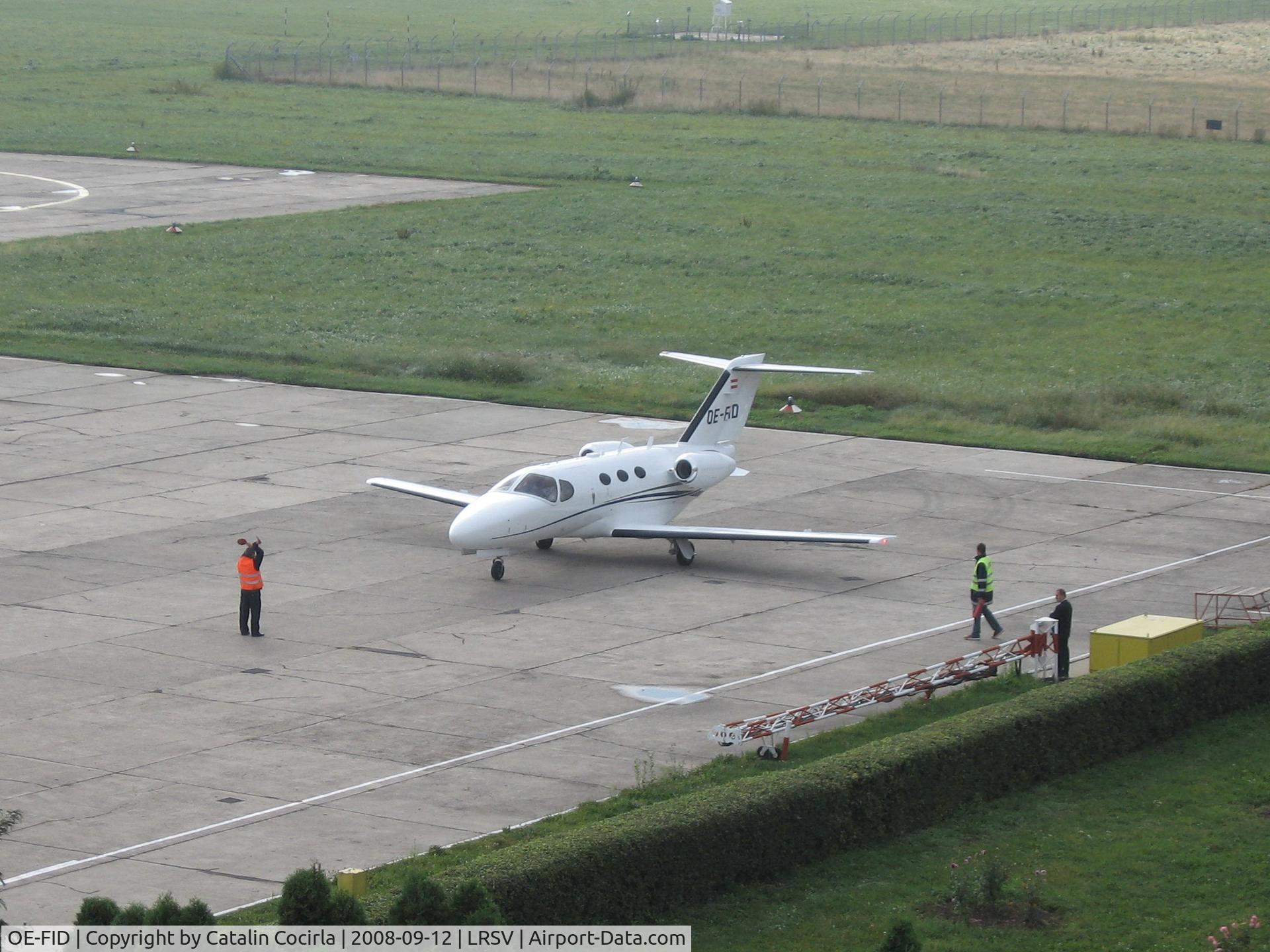 OE-FID, 2007 Cessna 510 Citation Mustang Citation Mustang C/N 510-0040, Following the marshaller instructions