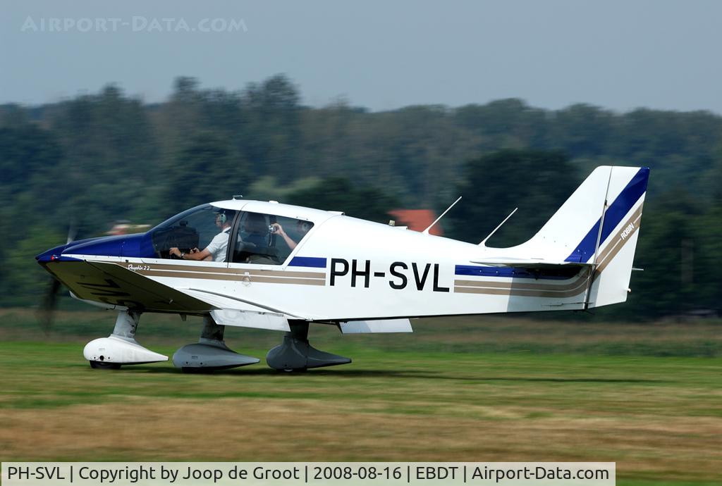 PH-SVL, Robin DR-400-120 Dauphin 2+2 C/N 2379, landing at the old timer fly in 2008.