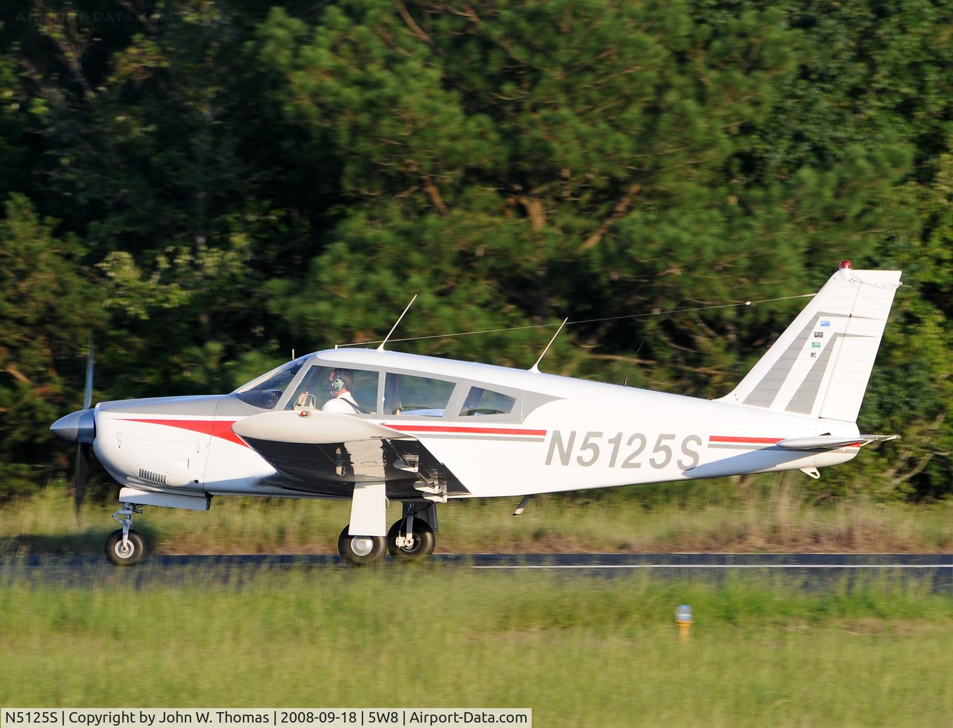 N5125S, 1971 Piper PA-28R-200 C/N 28R-7135157, Arriving runway 4