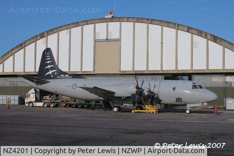 NZ4201, 1966 Lockheed P-3K Orion C/N 185-5190, RNZAF - 2006