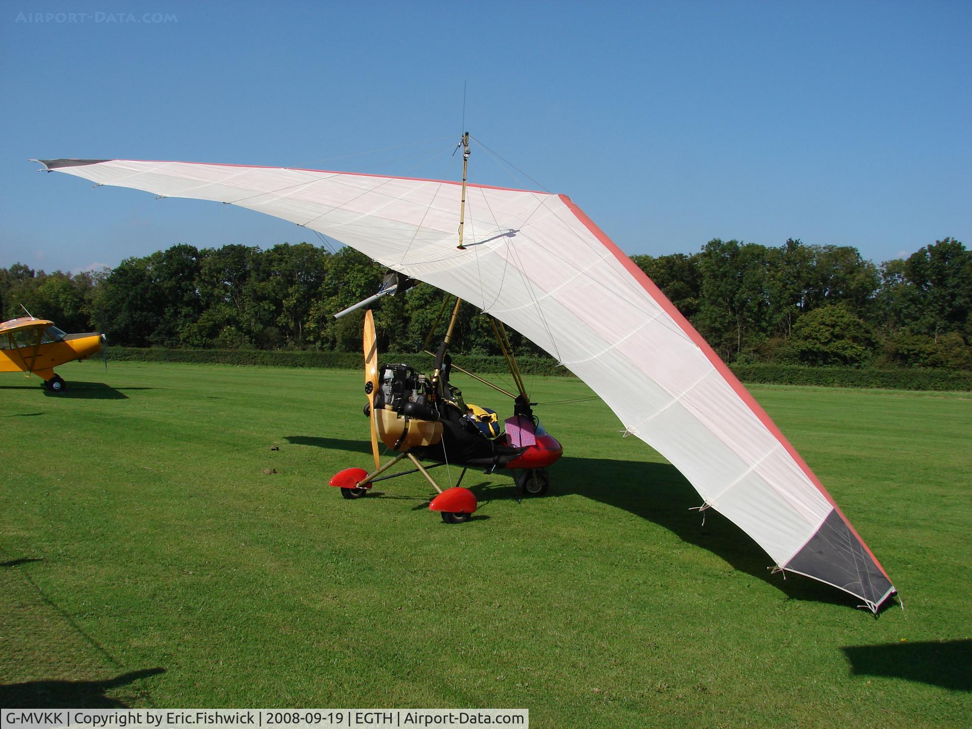 G-MVKK, 1988 Solar Wings Pegasus XL-R C/N SW-WA-1397, 2. G-MVKK visiting Shuttleworth (Old Warden) Aerodrome.
