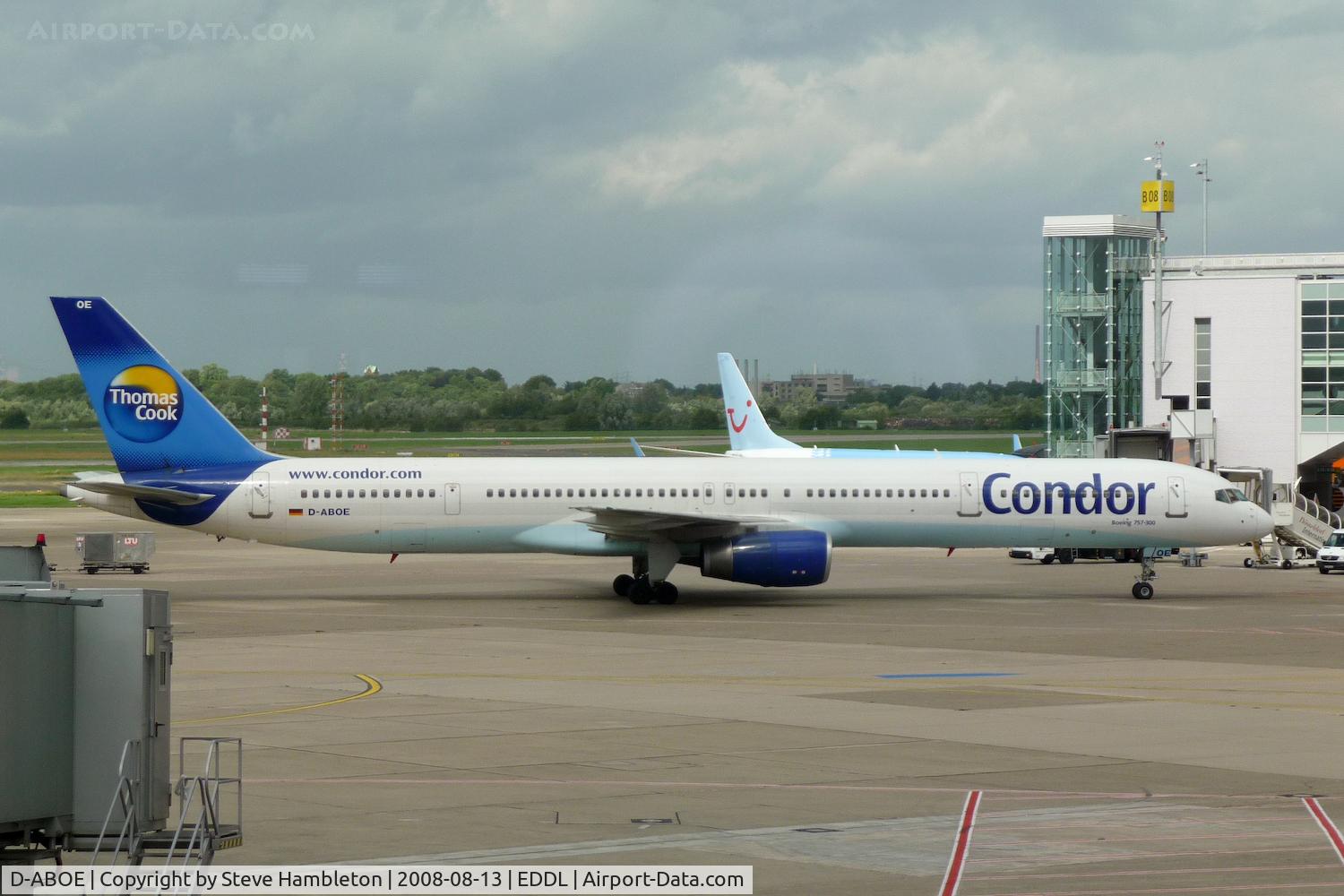 D-ABOE, 1999 Boeing 757-330 C/N 29012, Taxiing in at Dusseldorf