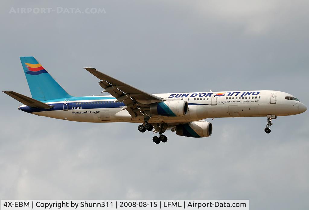 4X-EBM, 1987 Boeing 757-258 C/N 23918, Landing rwy 14R
