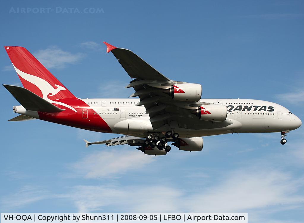 VH-OQA, 2008 Airbus A380-842 C/N 014, Landing rwy 14R after photo flight test...