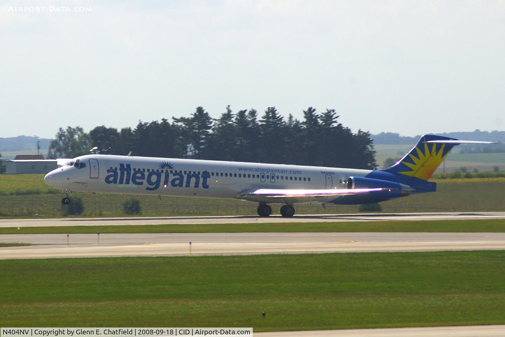 N404NV, 1989 McDonnell Douglas MD-88 C/N 49765, Departing Runway 9