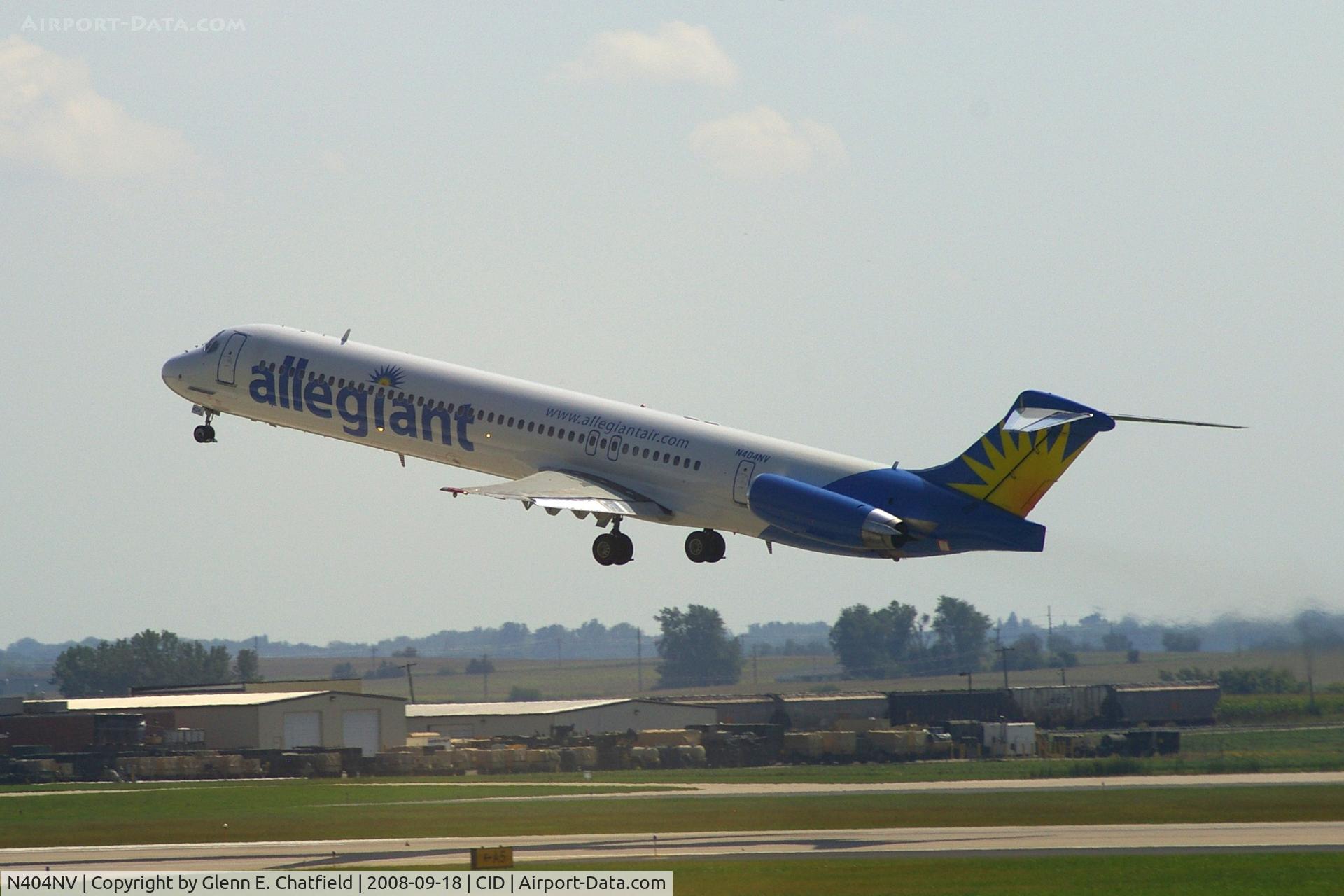 N404NV, 1989 McDonnell Douglas MD-88 C/N 49765, Departing Runway 9