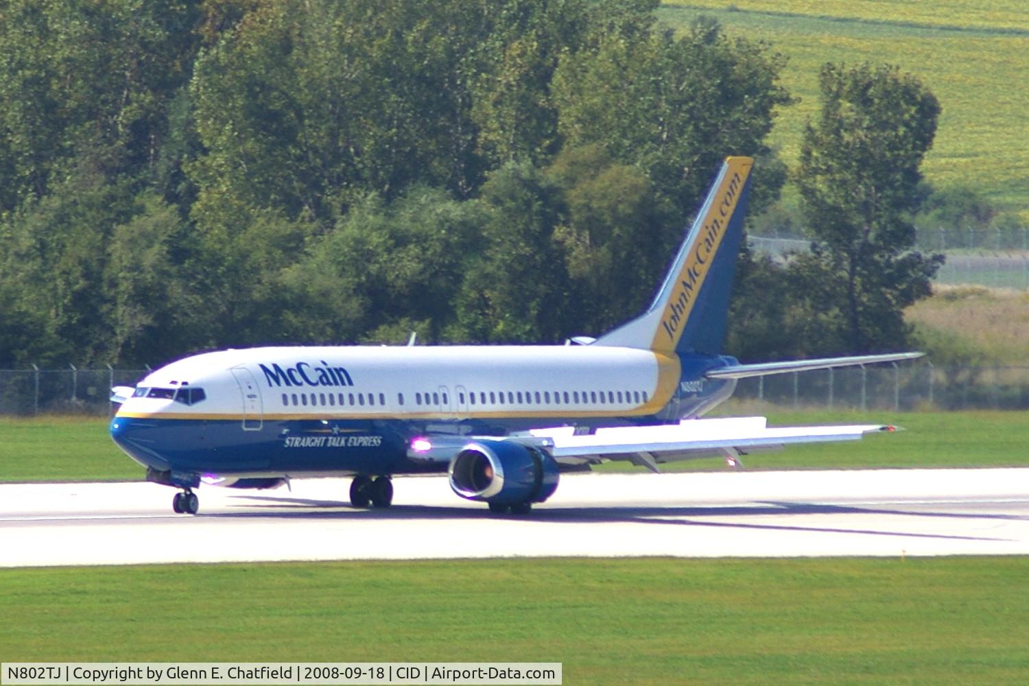 N802TJ, 1990 Boeing 737-4B7 C/N 24874, The candidates arrive on Runway 9