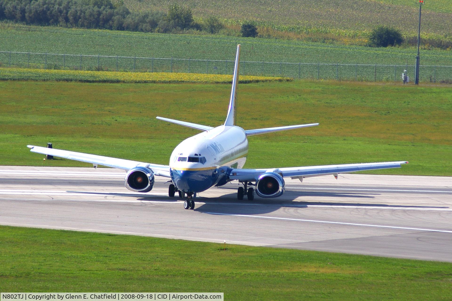 N802TJ, 1990 Boeing 737-4B7 C/N 24874, The candidates turn on Rwy 31 from Rwy 9