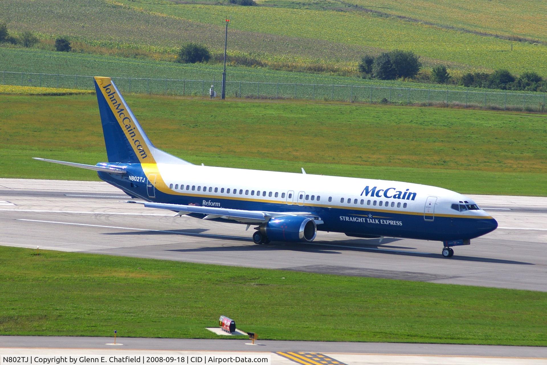 N802TJ, 1990 Boeing 737-4B7 C/N 24874, The candidates taxiing on Rwy 31