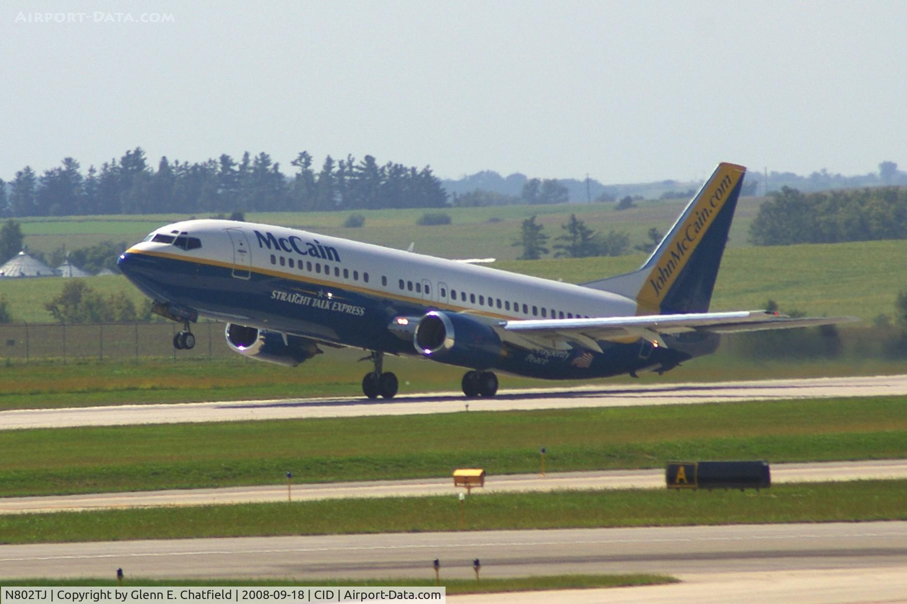 N802TJ, 1990 Boeing 737-4B7 C/N 24874, The candidates depart Runway 9
