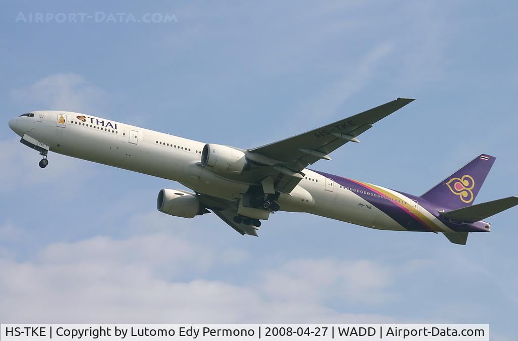 HS-TKE, 2000 Boeing 777-3D7 C/N 29213, Thai Air