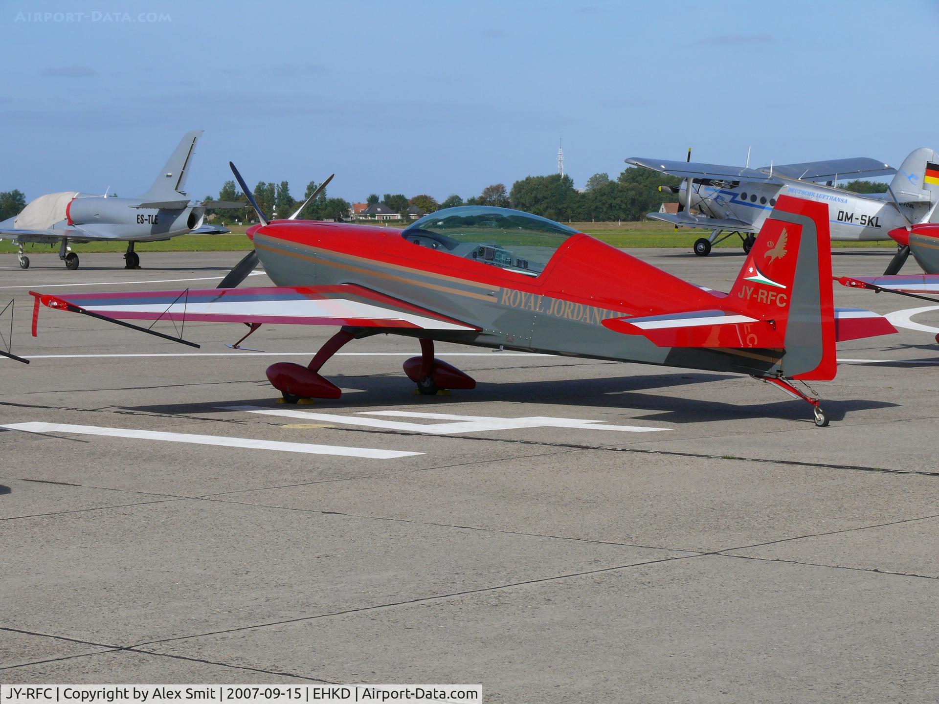 JY-RFC, 2007 Extra EA-300 C/N 1241, Parked in the sun waiting for it's display