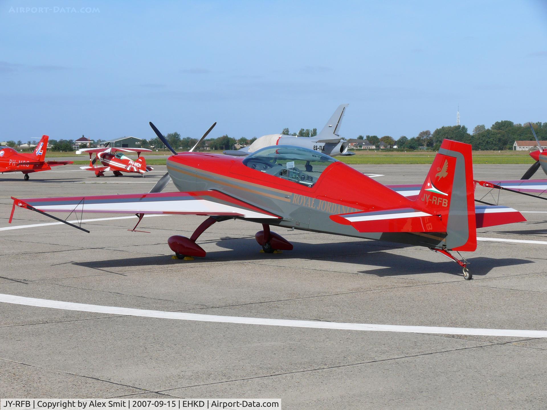 JY-RFB, Extra EA-300 C/N 1240, Parked in the sun waiting for it's display