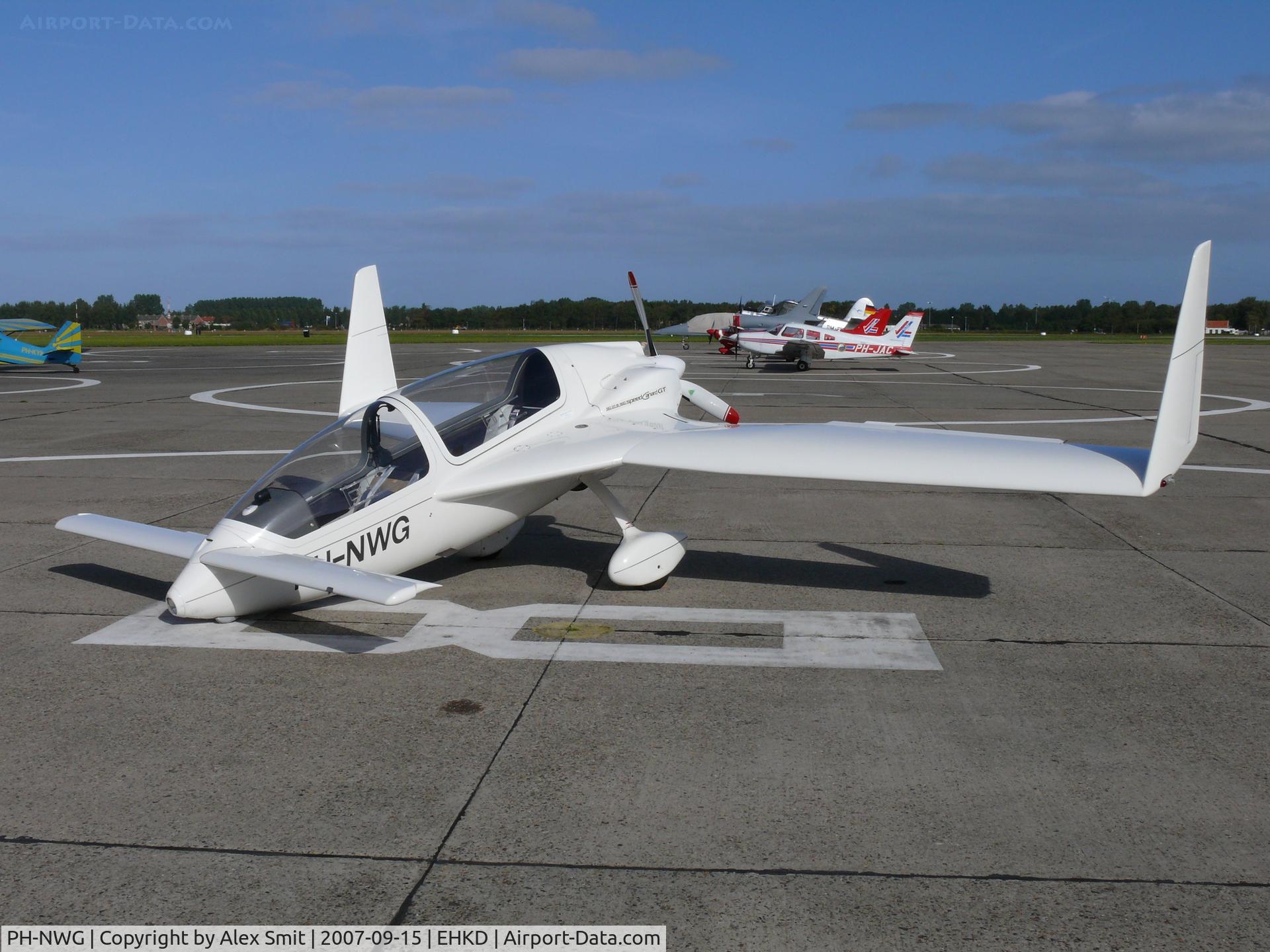 PH-NWG, Gyroflug SC-01B-160 Speed Canard C/N S-40, Nice way of parking