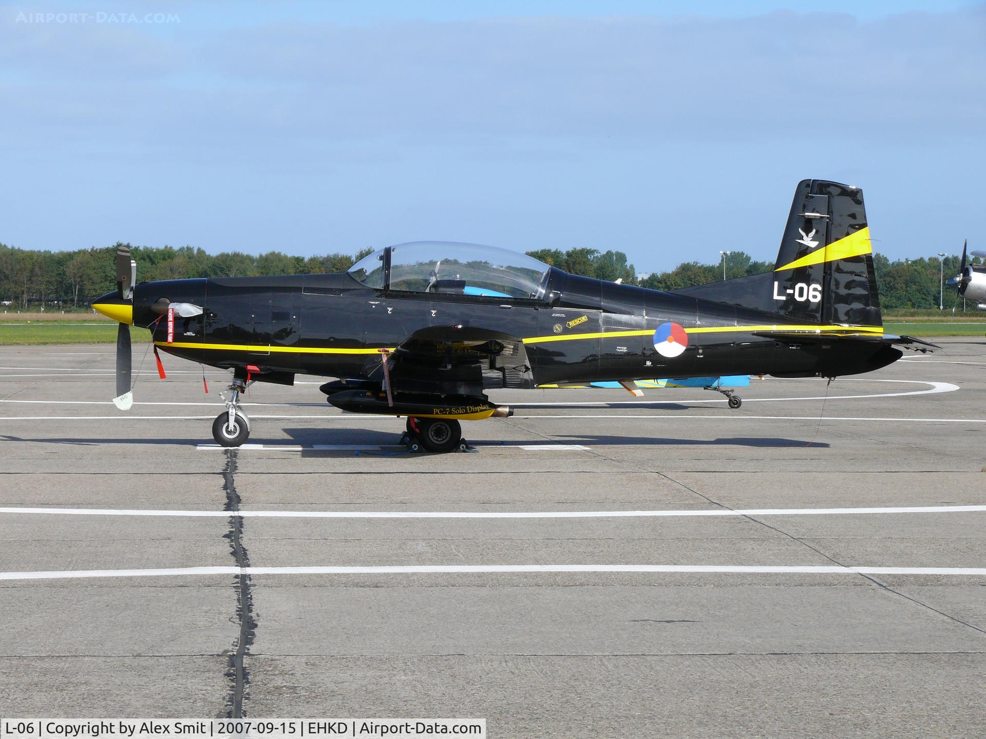 L-06, Pilatus PC-7 Turbo Trainer C/N 543, Ready for the wonderful display