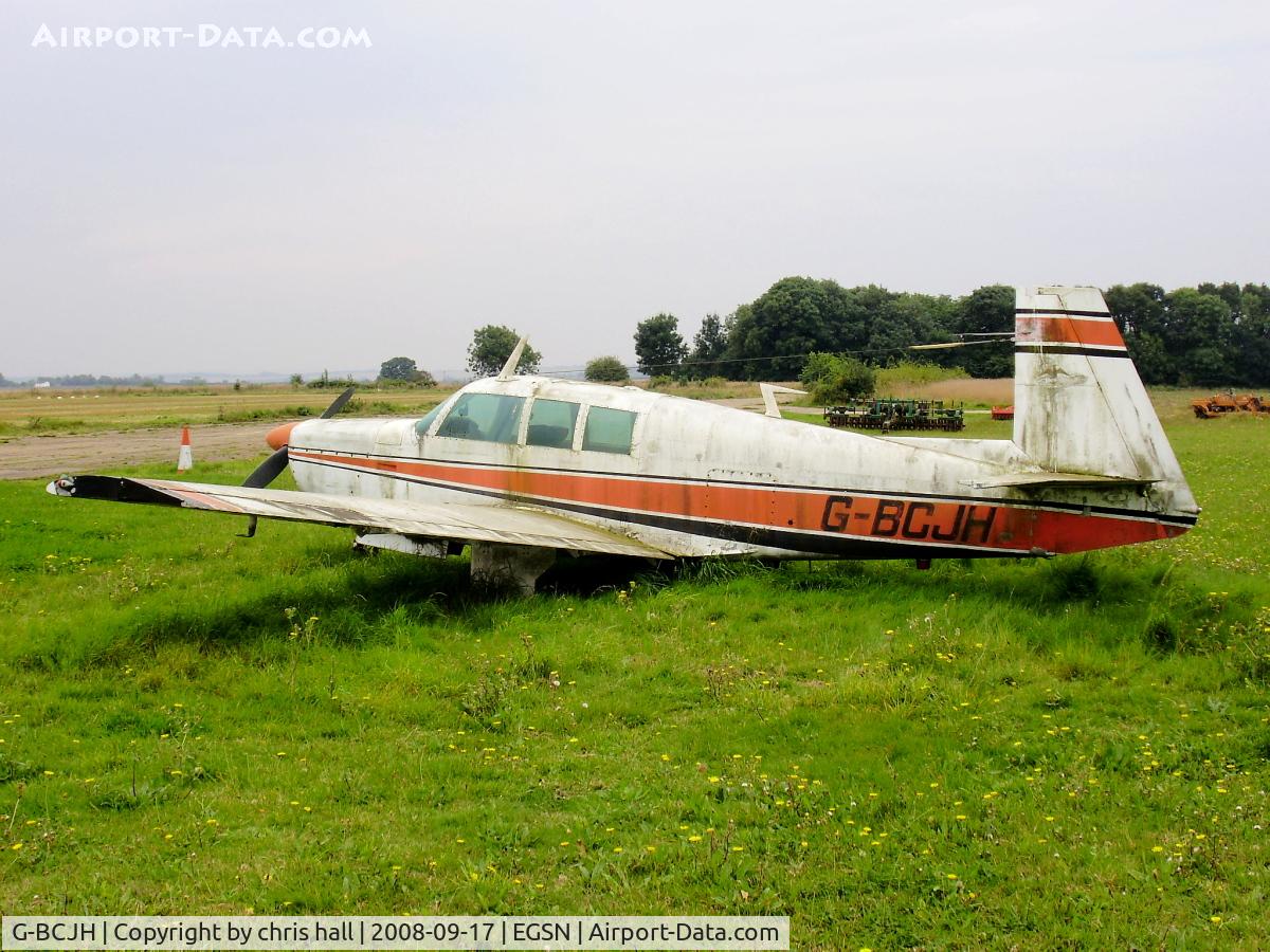 G-BCJH, 1966 Mooney M20F Executive C/N 670126, Deregistered in 2000