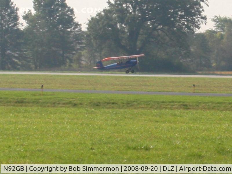 N92GB, 2006 Pietenpol Air Camper C/N B402, Gary's son landing RWY 28 at Delaware, Ohio