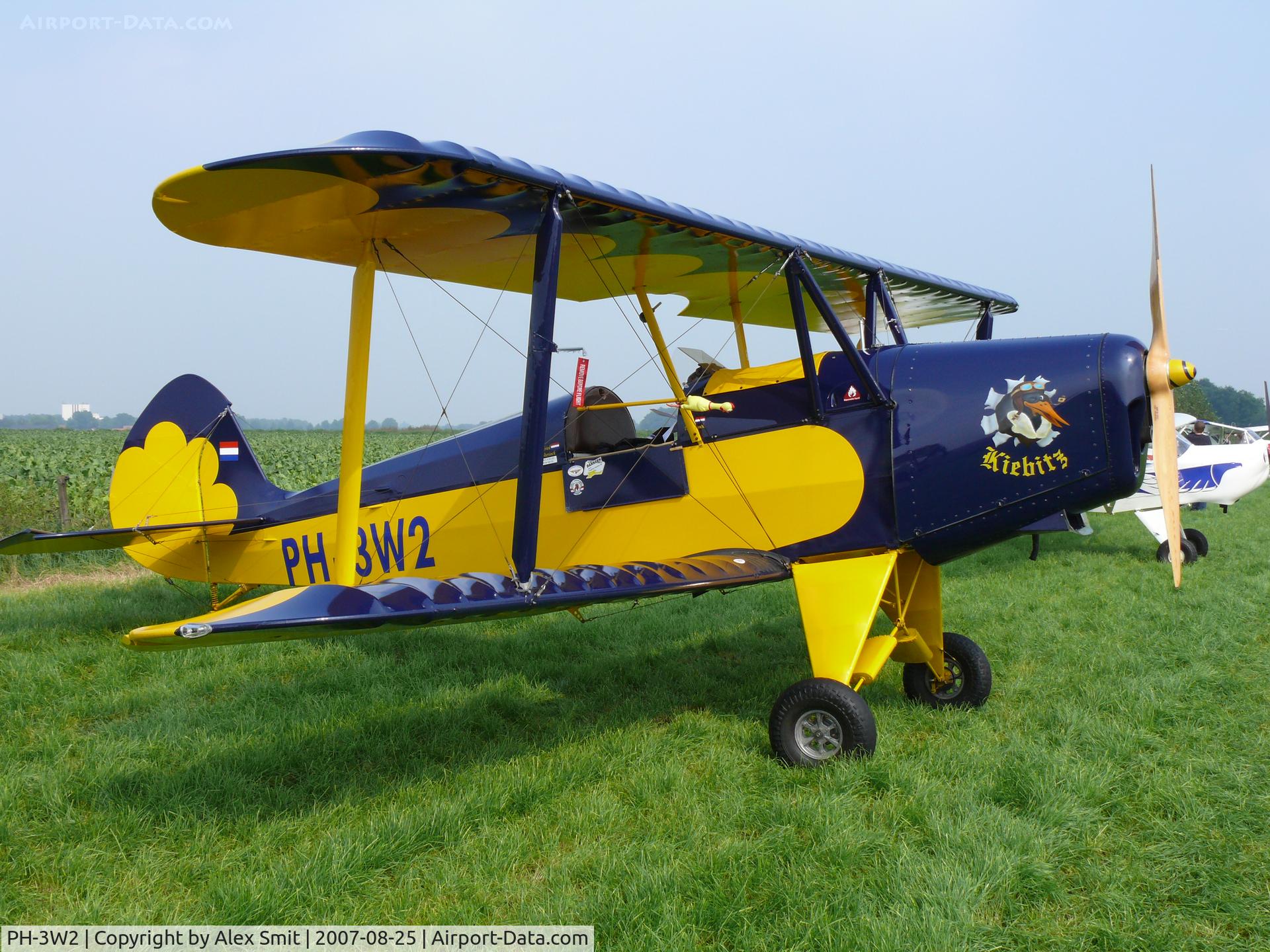 PH-3W2, Platzer Kiebitz B-450 NIS C/N 247, Parked on Temporary Airport Veulen International (PH)
