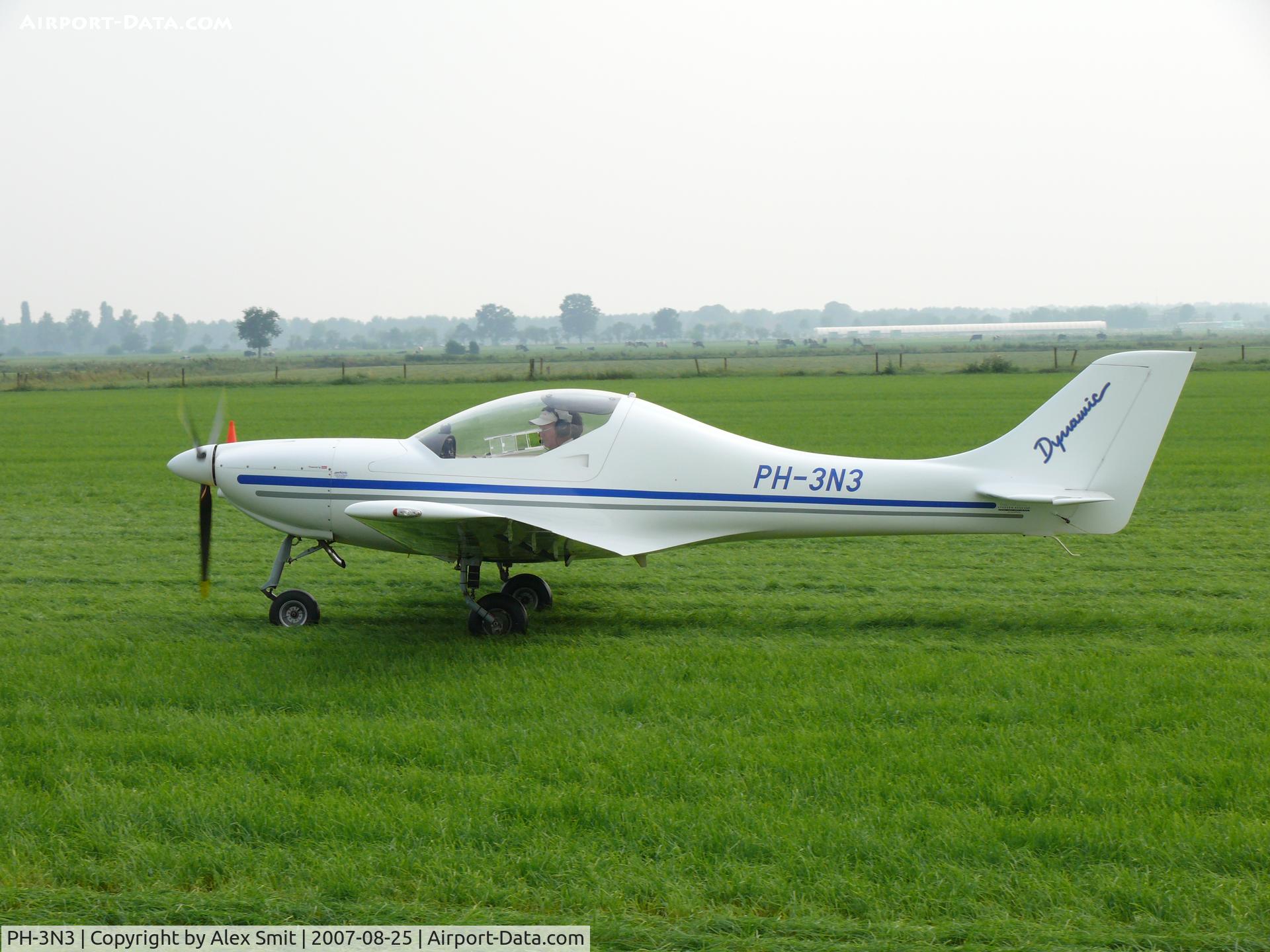 PH-3N3, Aerospool WT-9 Dynamic C/N DY003/01, Take of from temporary airport Veulen International (PH)