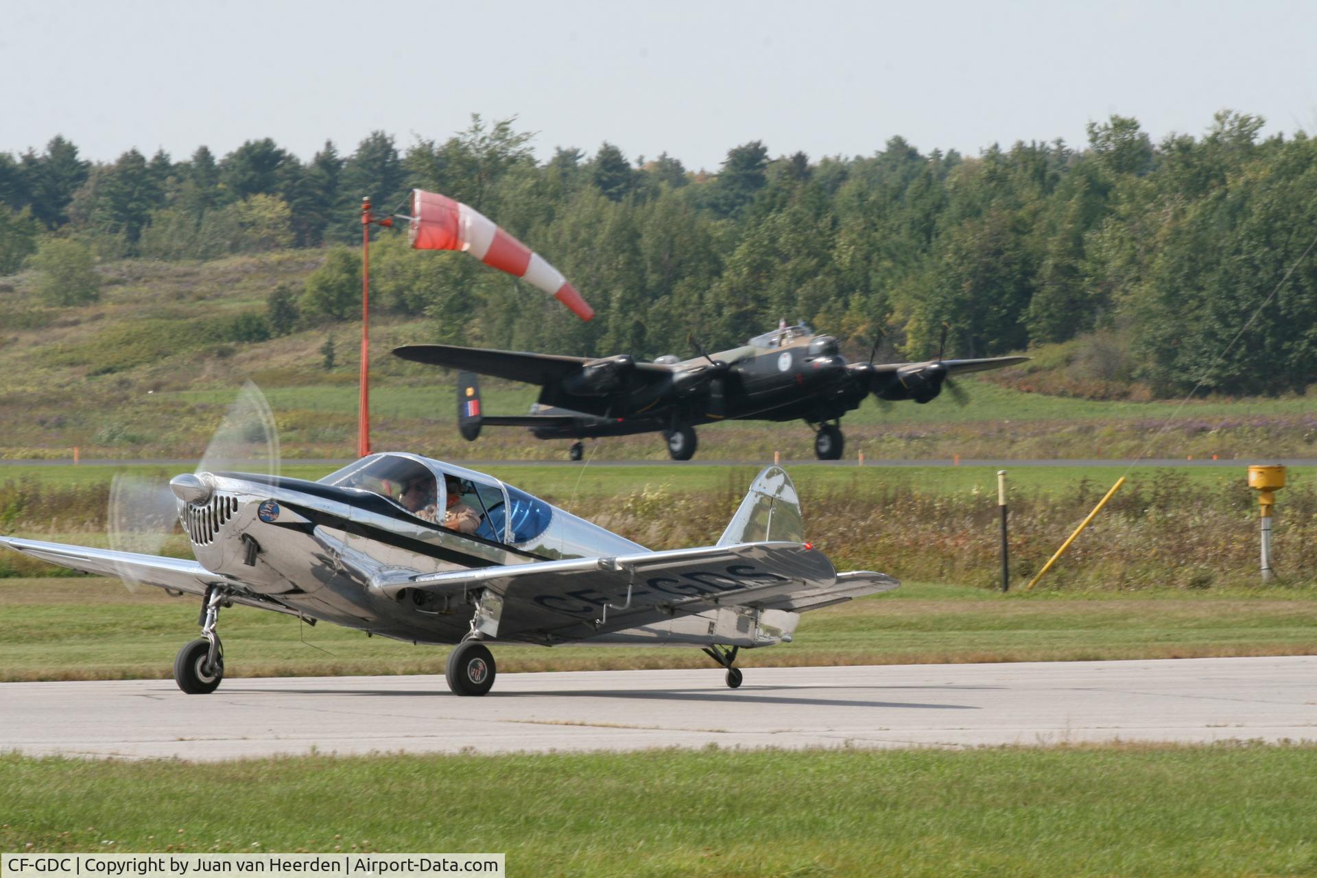 CF-GDC, 1947 Luscombe 8A C/N 5712, Taken at Gatineau 20-09-2008. Returing to the ramp to make way for a `bigger `plane!