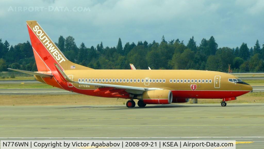 N776WN, 2000 Boeing 737-7H4 C/N 30591, At Seattle Tacoma