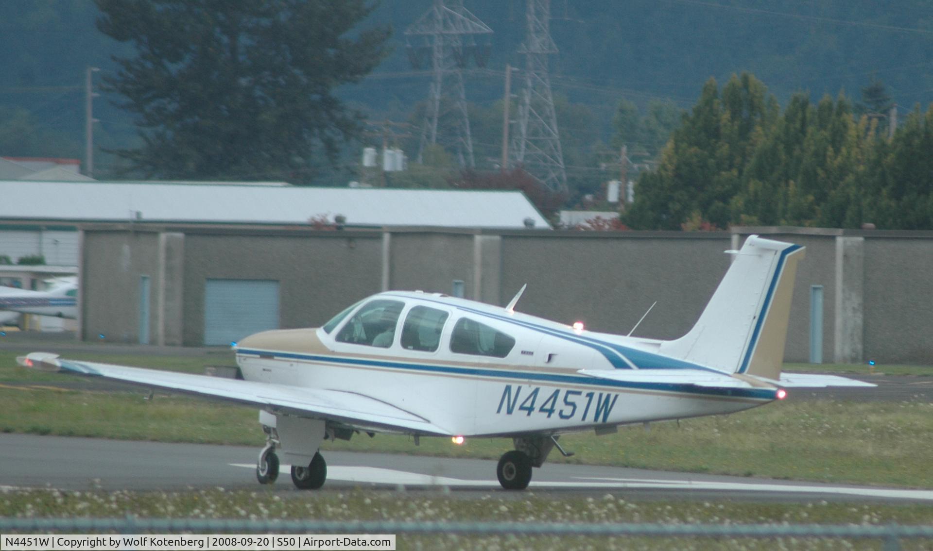 N4451W, 1974 Beech F33A Bonanza C/N CE-491, just prior to T/O at Auburn