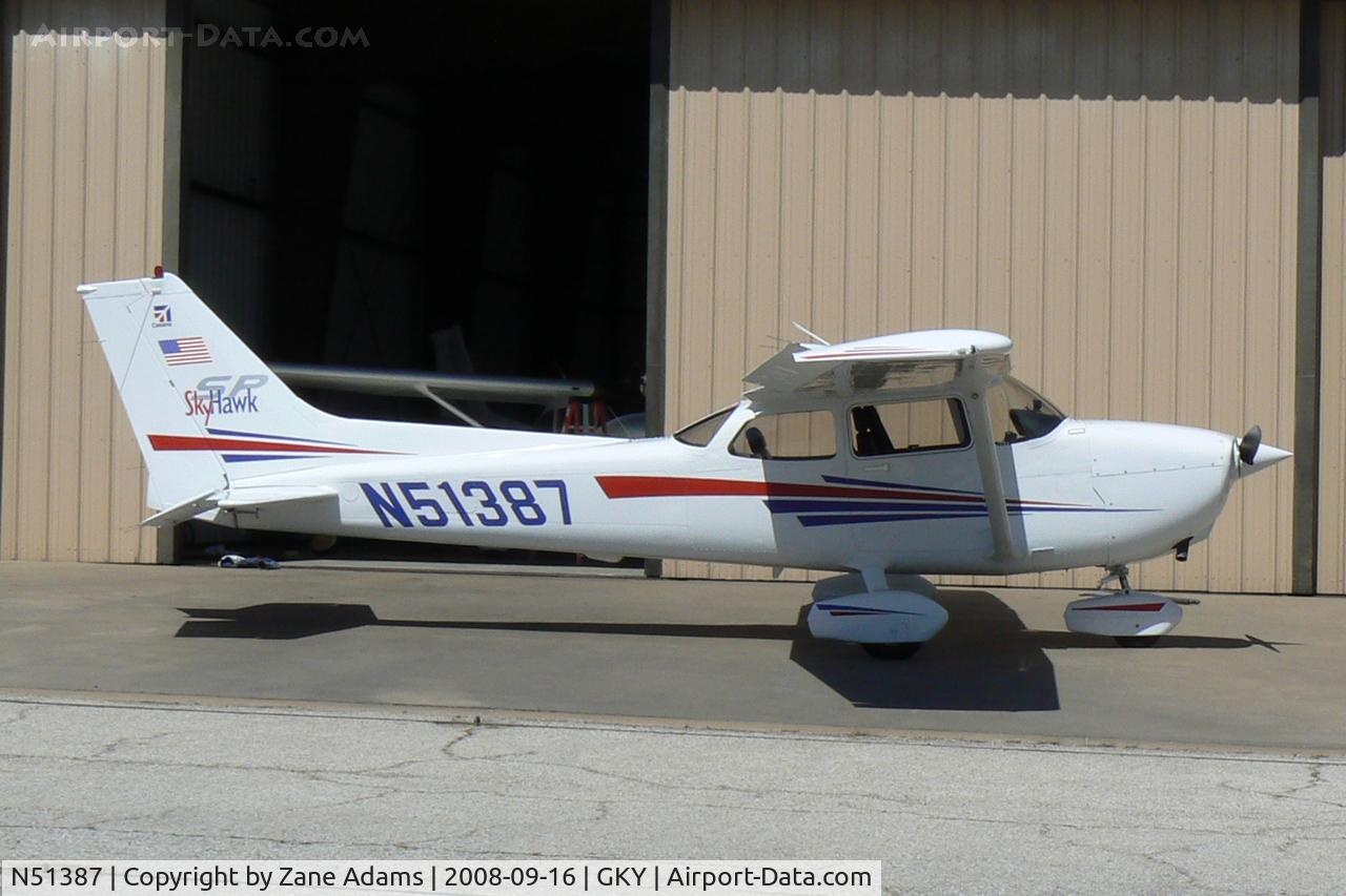 N51387, 2001 Cessna 172S C/N 172S9013, At Arlington Municipal