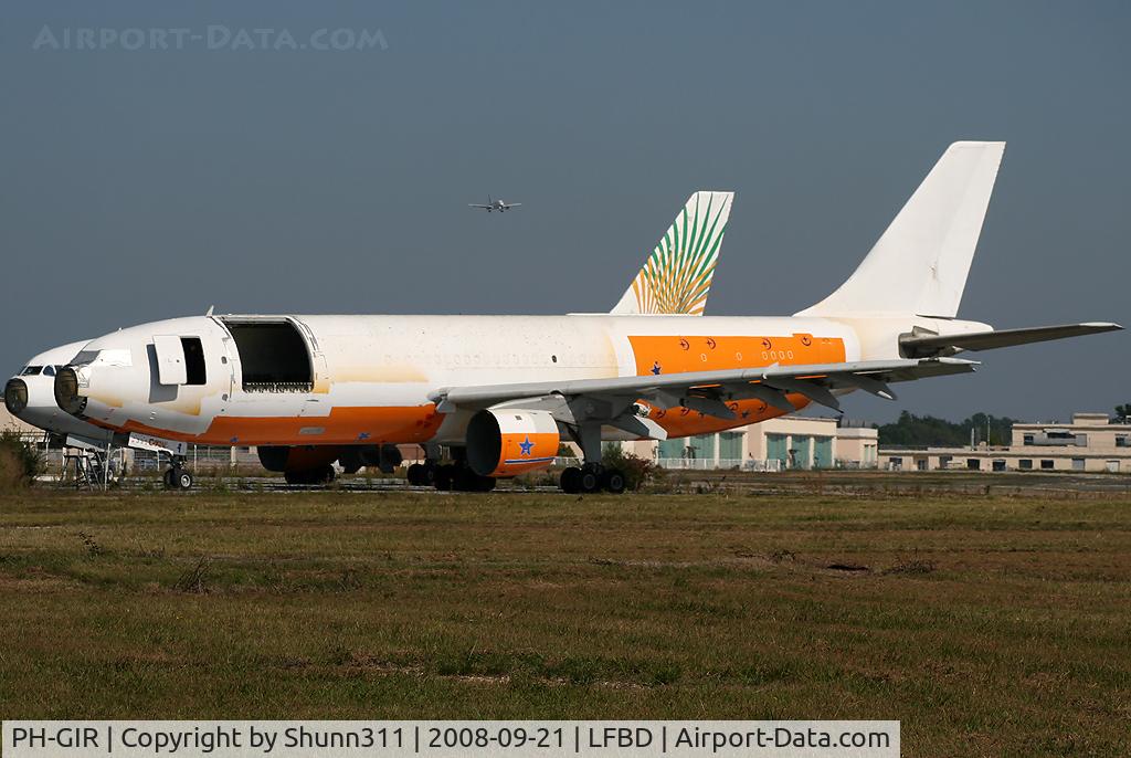 PH-GIR, Airbus A300B4-2C C/N 042, Stored athe SOGERMA Center with special c/s for a movie