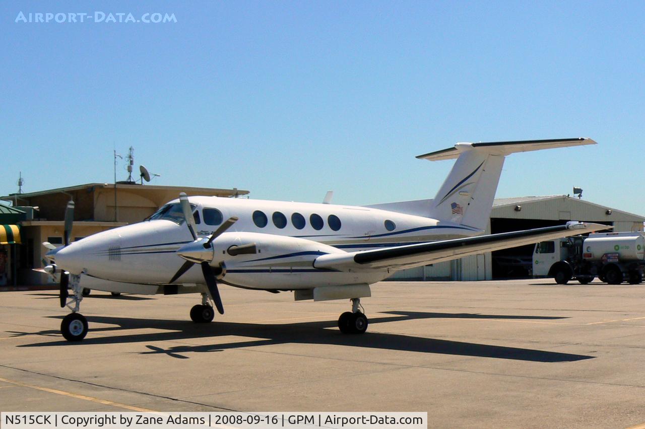 N515CK, 2000 Raytheon Aircraft Company B200 C/N BB-1726, At Grand Prairie Municipal