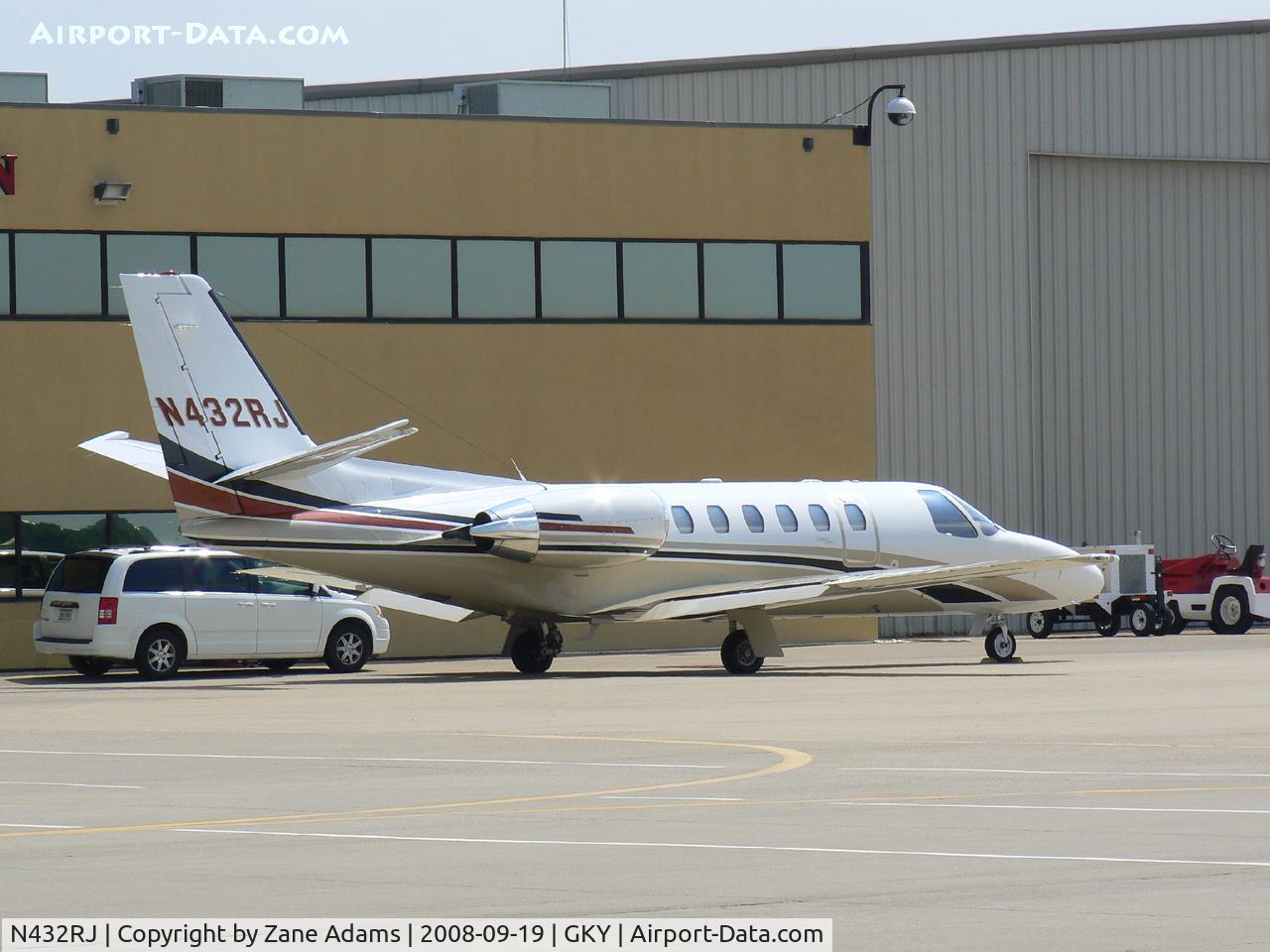 N432RJ, 2001 Cessna 550 C/N 550-0967, At Arlington Municipal