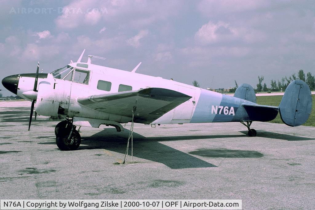 N76A, 1957 Beech E18S C/N BA-262, visitor