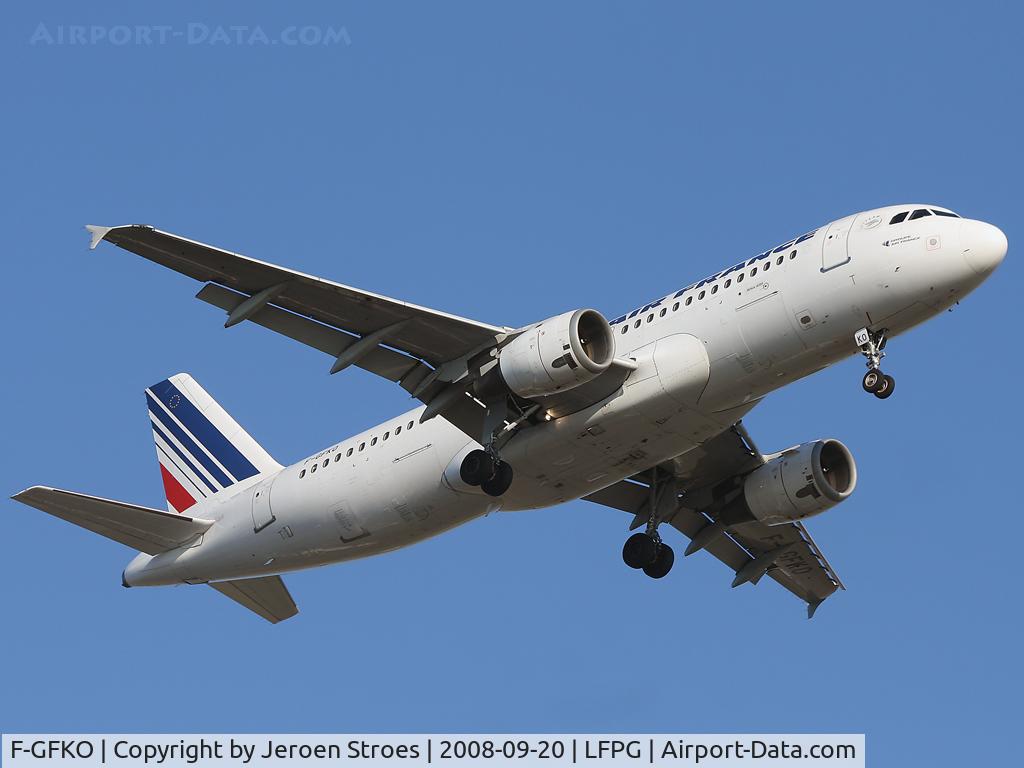 F-GFKO, 1990 Airbus A320-211 C/N 0129, .