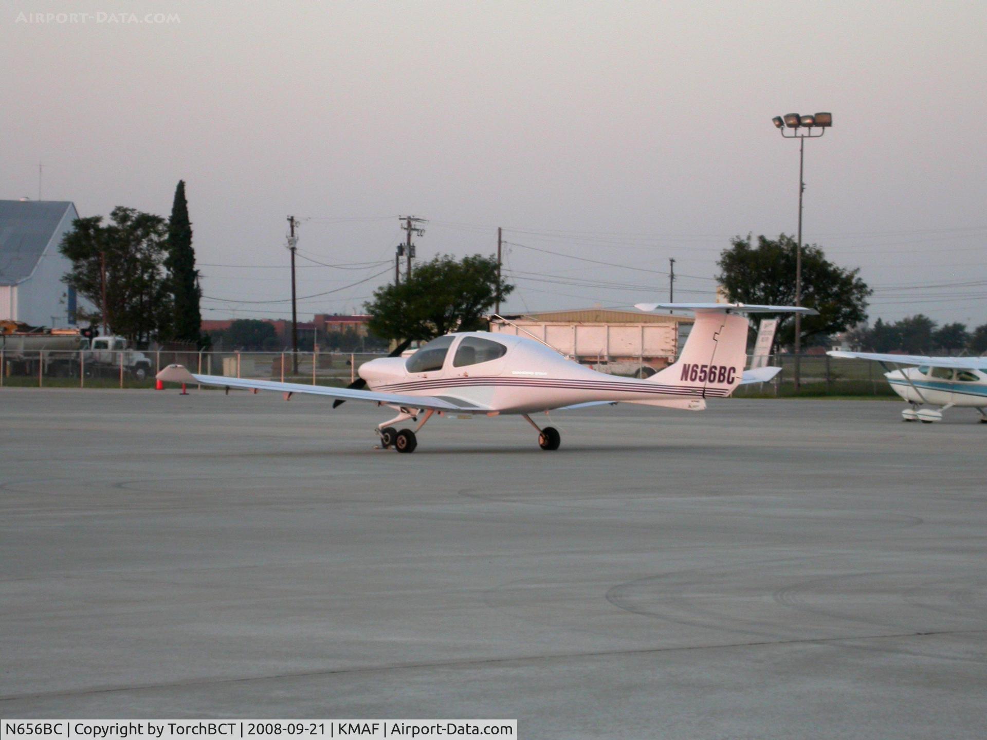 N656BC, 2004 Diamond DA-40 Diamond Star C/N 40.441, Diamond Star on the ramp @ KMAF.