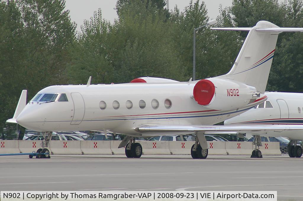 N902, 1997 Gulfstream Aerospace G-IV C/N 1310, Wells Fargo Bank Gulfstream 4