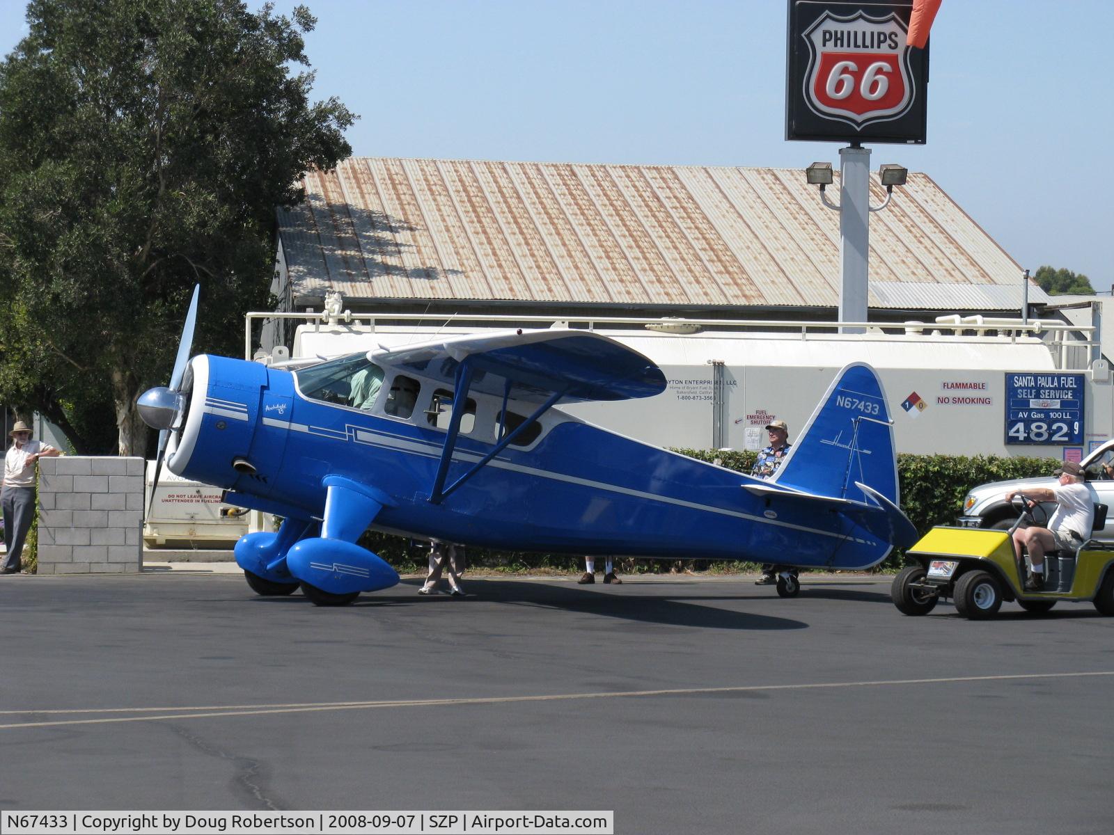 N67433, 1942 Howard Aircraft DGA-15P C/N 563, 1942 Howard DGA-15P, P&W R-985 Wasp Jr. 450 Hp, Archibald 'B', formerly based SZP, refueling
