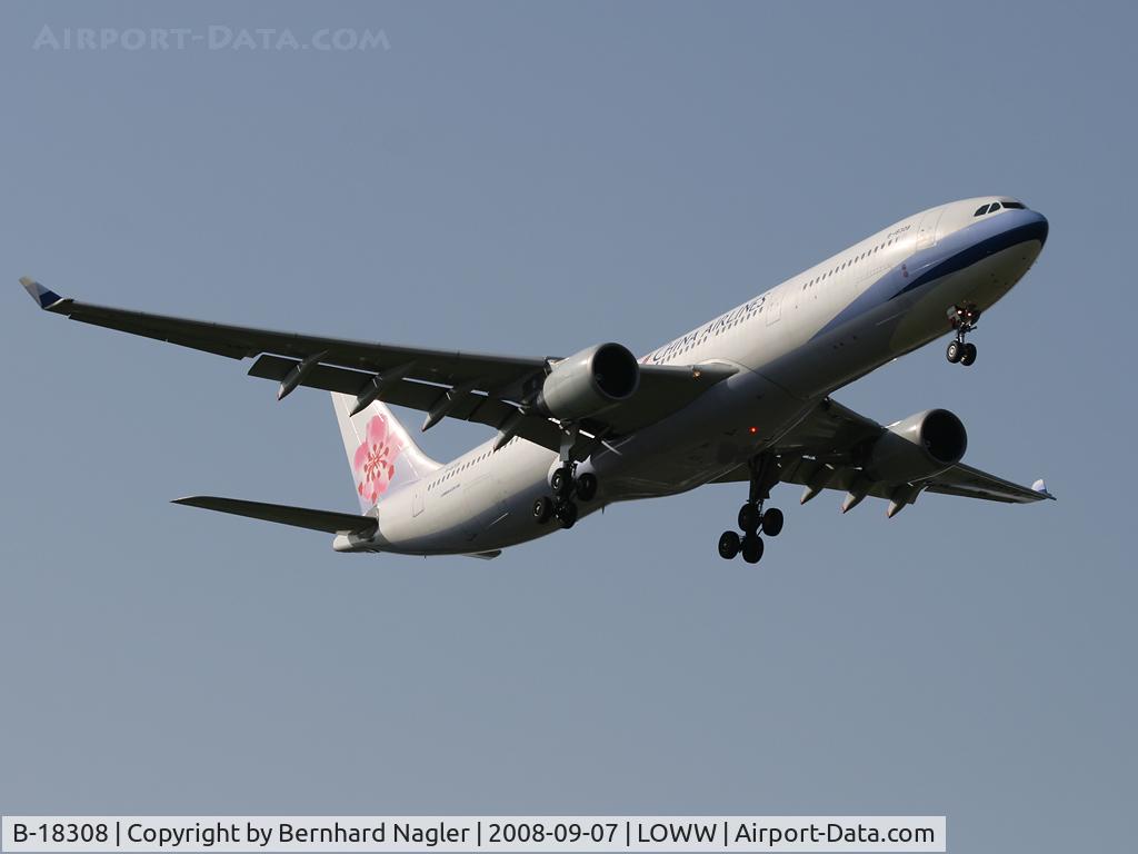 B-18308, 2005 Airbus A330-302 C/N 699, approaching rwy 34; China Airlines Airbus A330-302 cn699